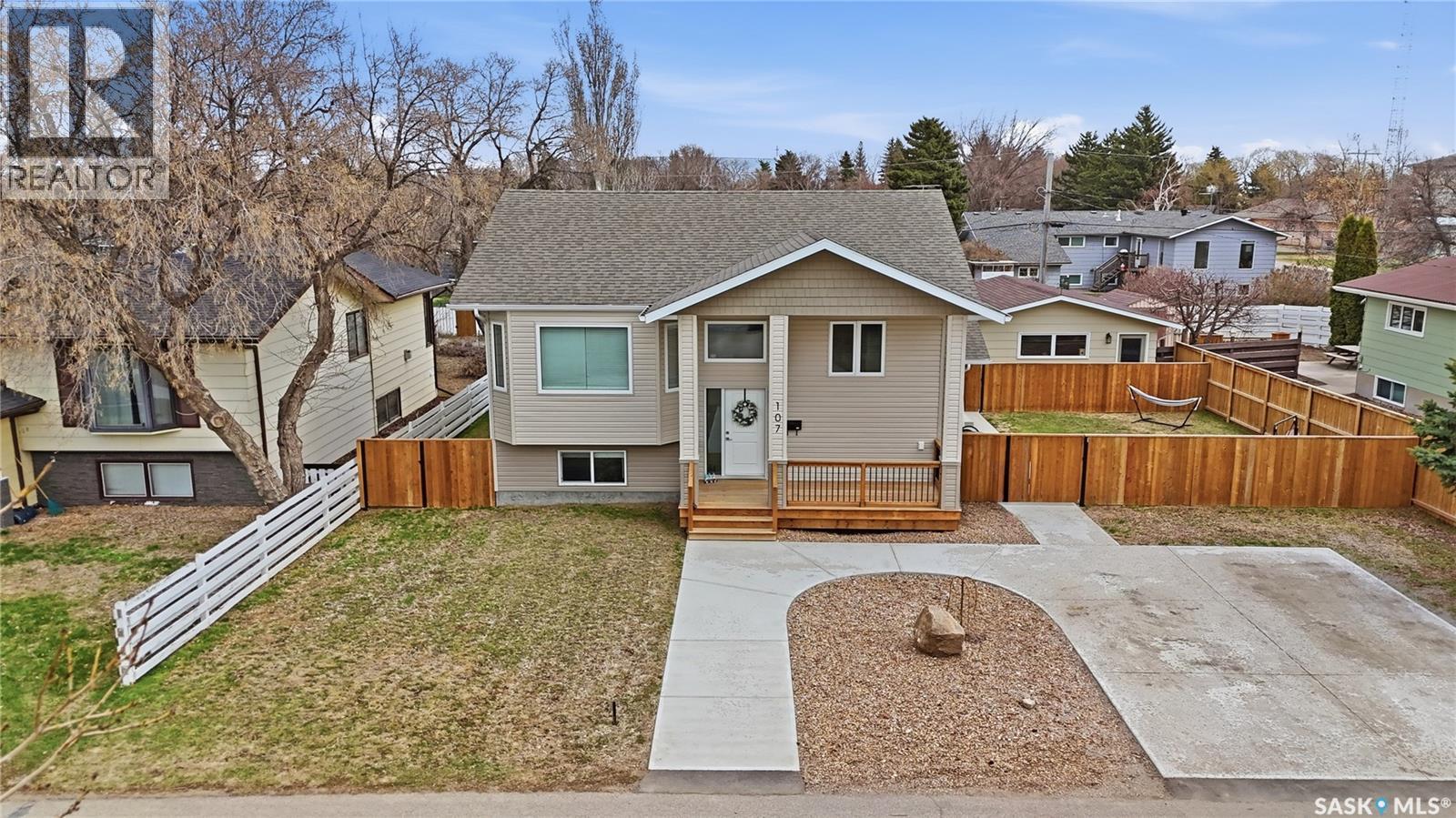 107 Valleyview DRIVE - 60