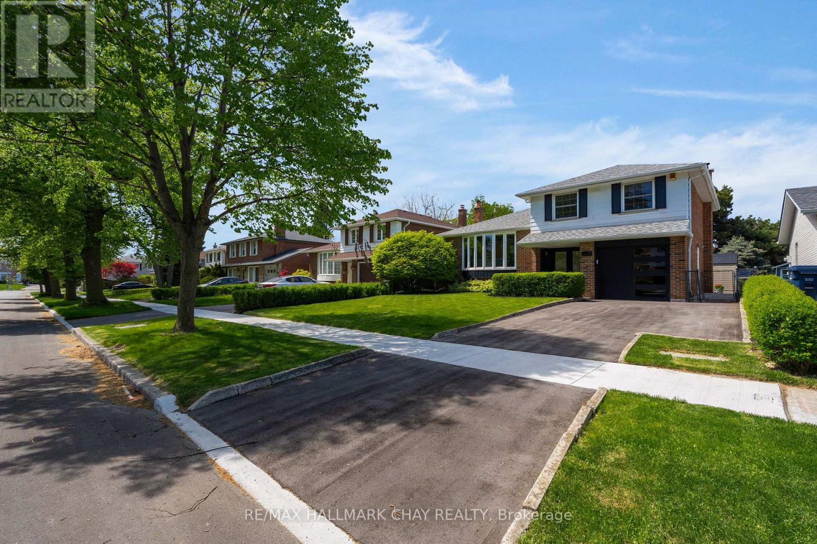 15 CROSSBOW CRESCENT - 2