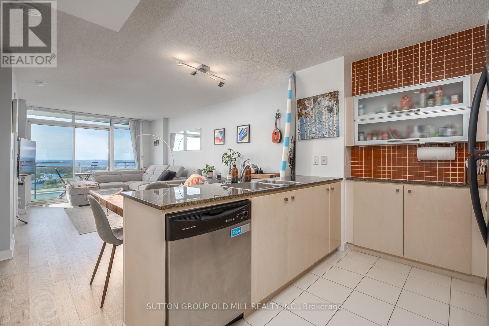 #4311 11 BRUNEL COURT - 11