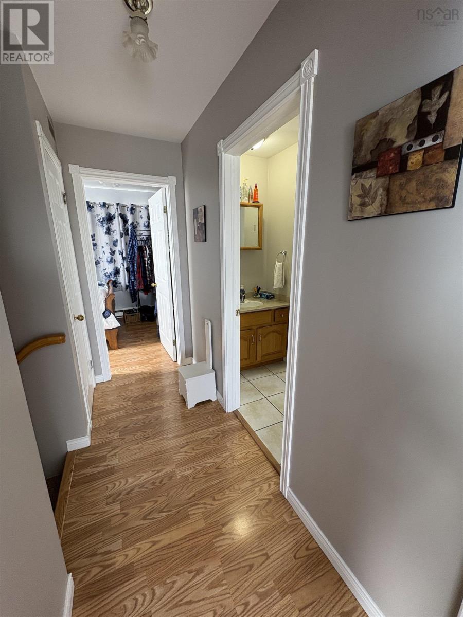 10 Egerton Street - 24
