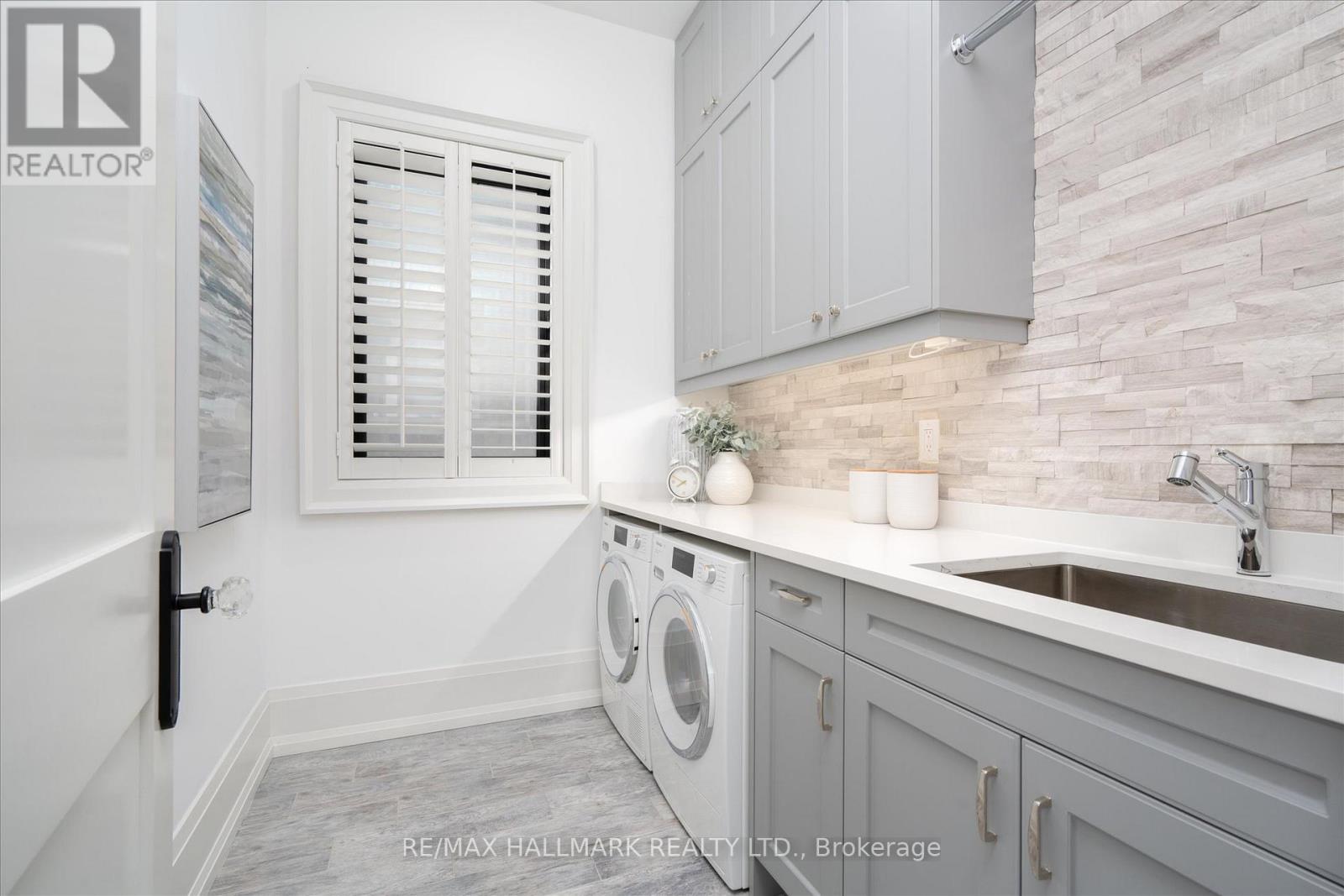 334 DYSON ROAD - 34