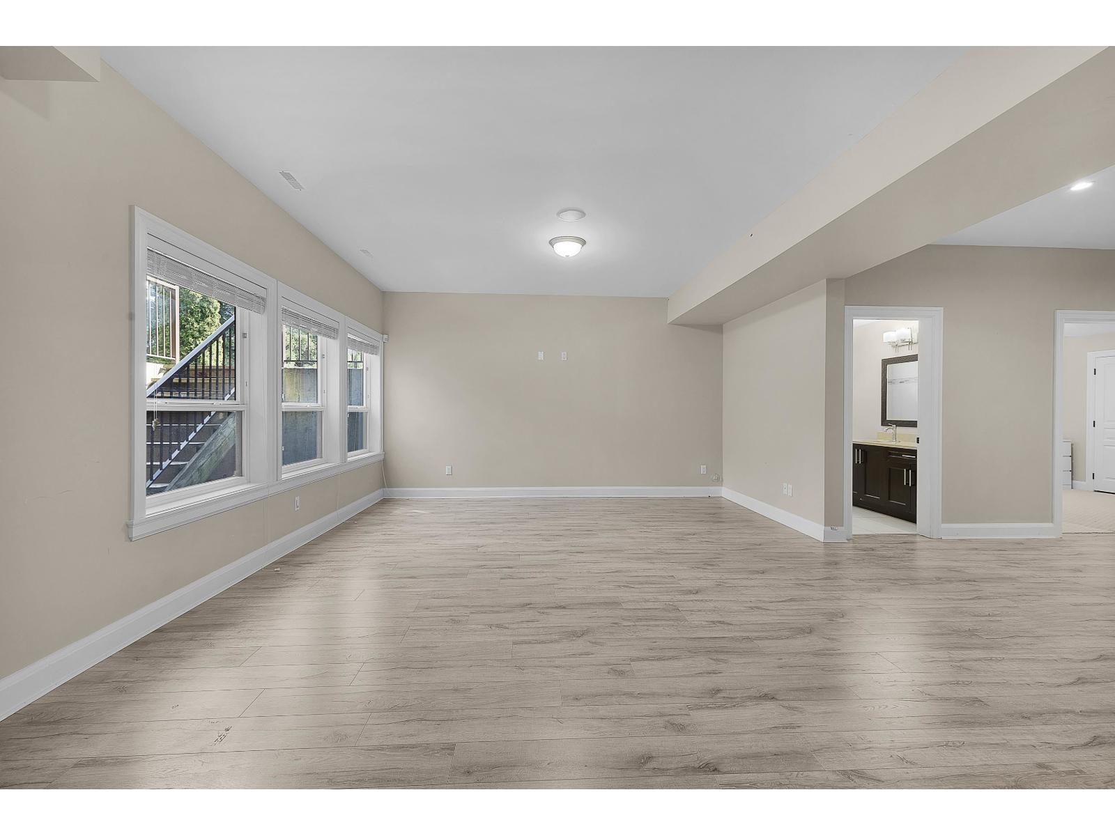 8 Bed, 7 Bath House for Sale in Surrey – 14095 30A AVENUE, Surrey - Image 32