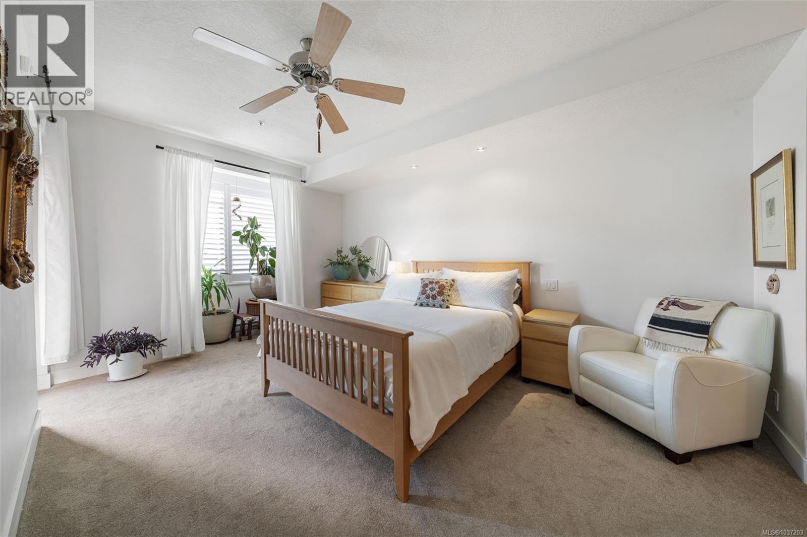 #305 300 Waterfront Cres - 14
