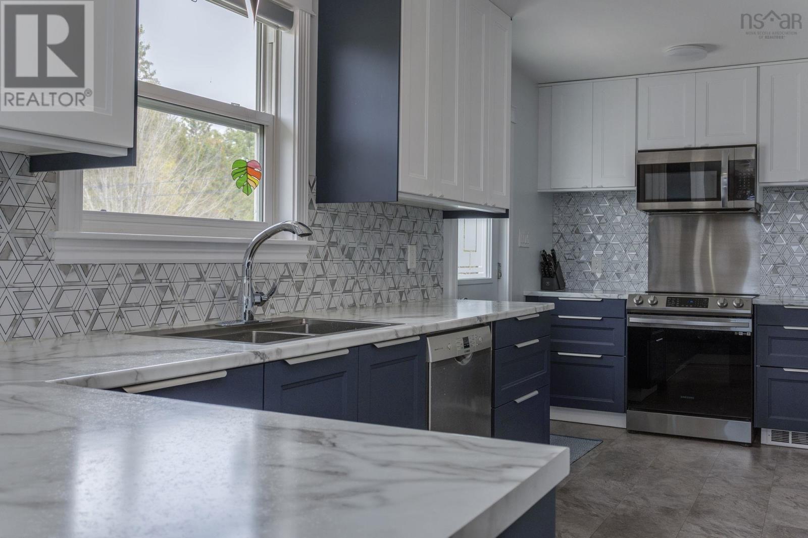 821 Meadowvale Road - 13