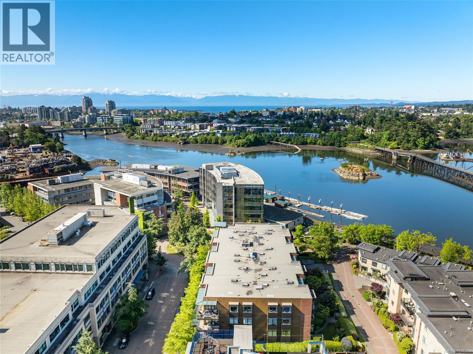 #305 300 Waterfront Cres - 28
