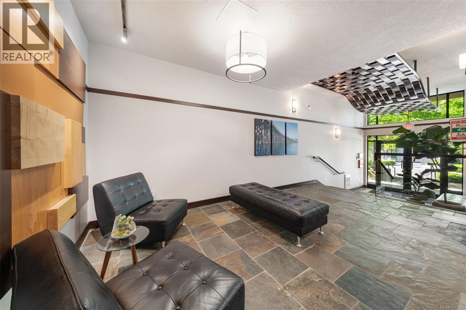 #305 300 Waterfront Cres - 27