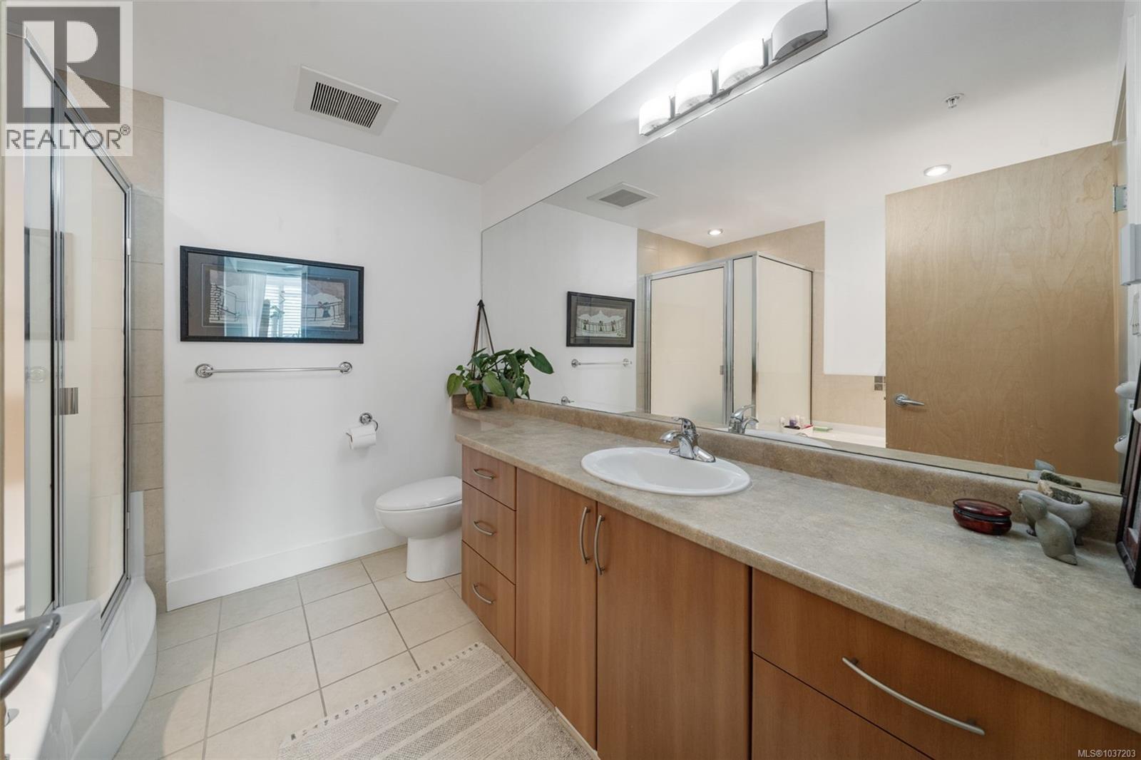 #305 300 Waterfront Cres - 16
