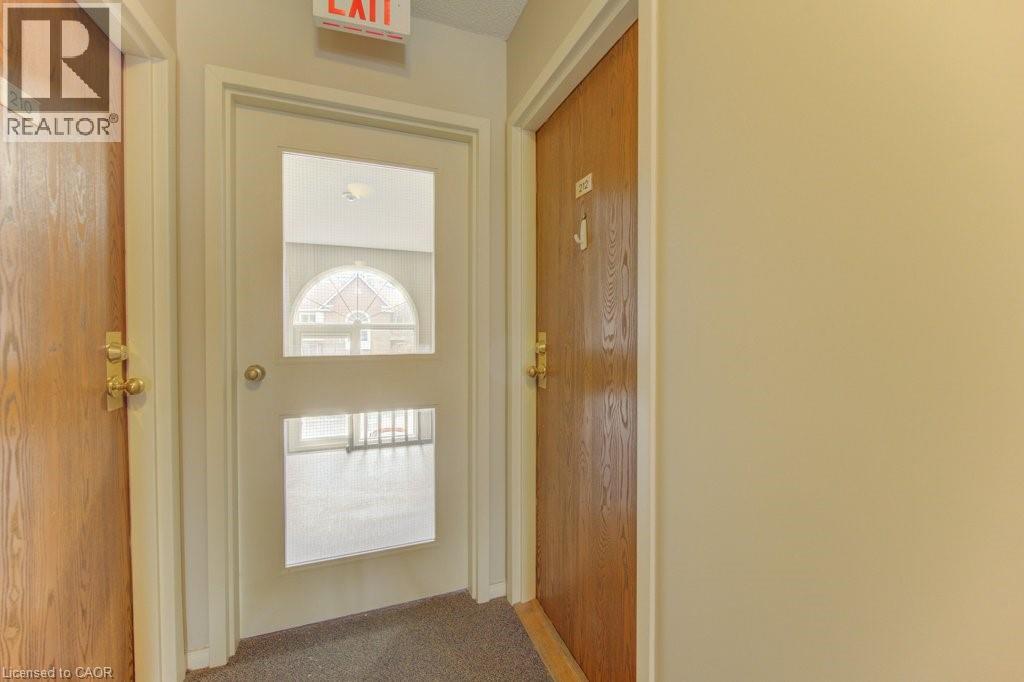 #212 565 GREENFIELD Avenue - 9