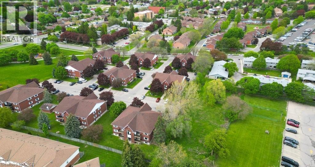 #212 565 GREENFIELD Avenue - 34
