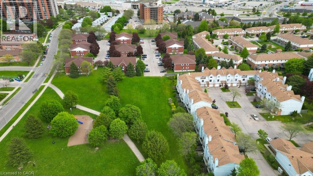 #212 565 GREENFIELD Avenue - 36