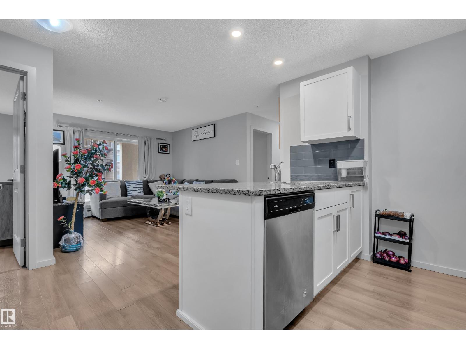 #128 390 WINDERMERE RD NW — photo 12