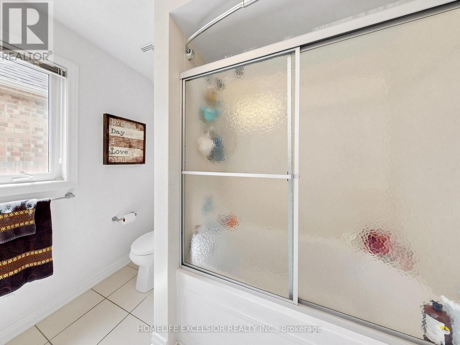 6 LADY GWILLIM AVENUE - 38