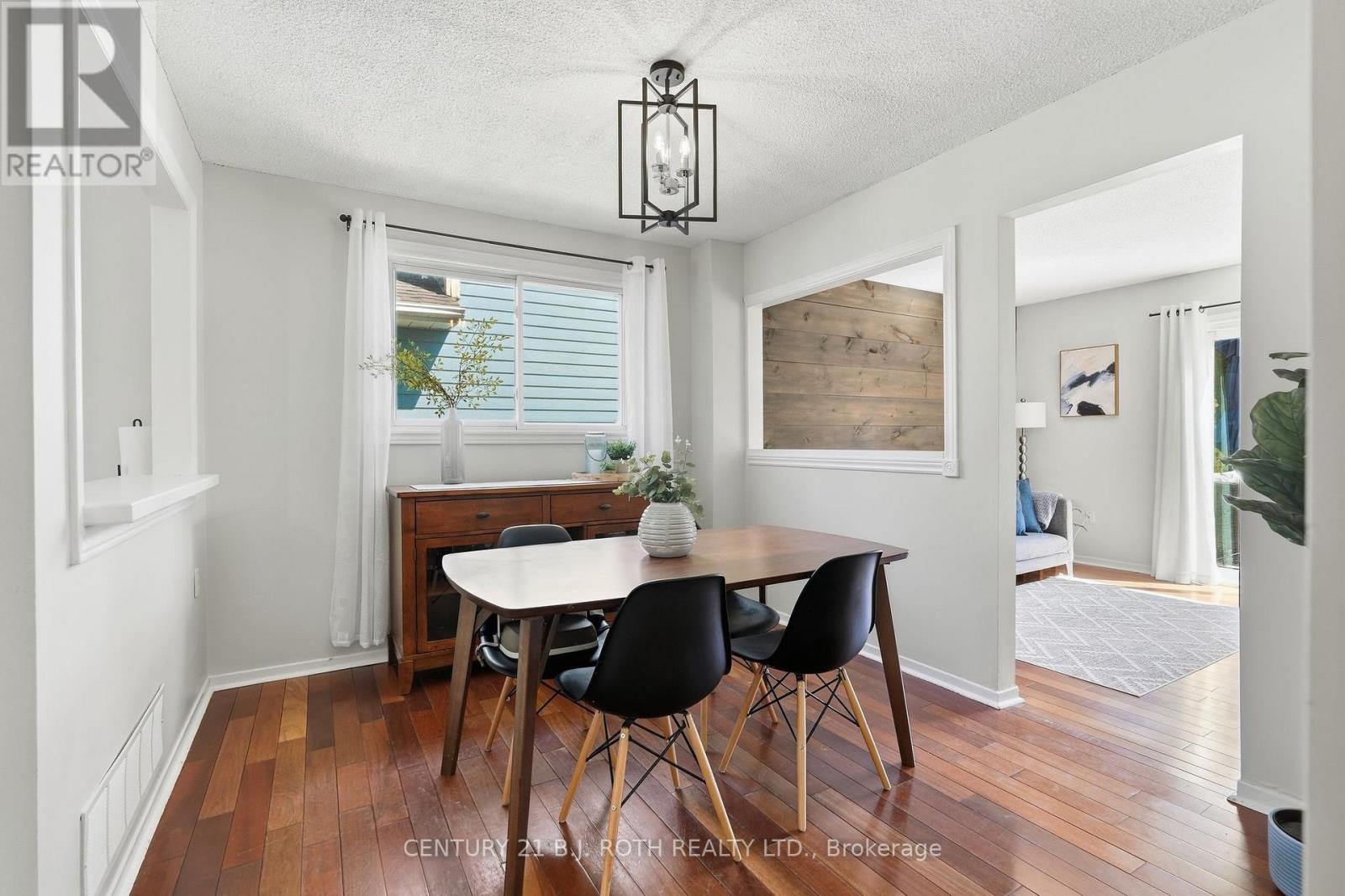 109 ELIZABETH STREET - 11
