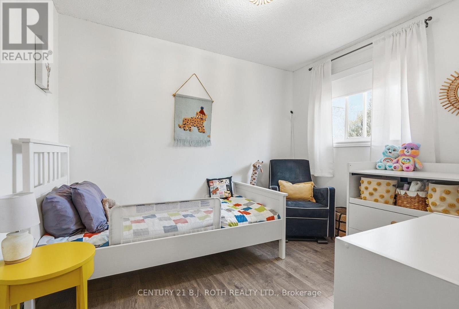 109 ELIZABETH STREET - 25