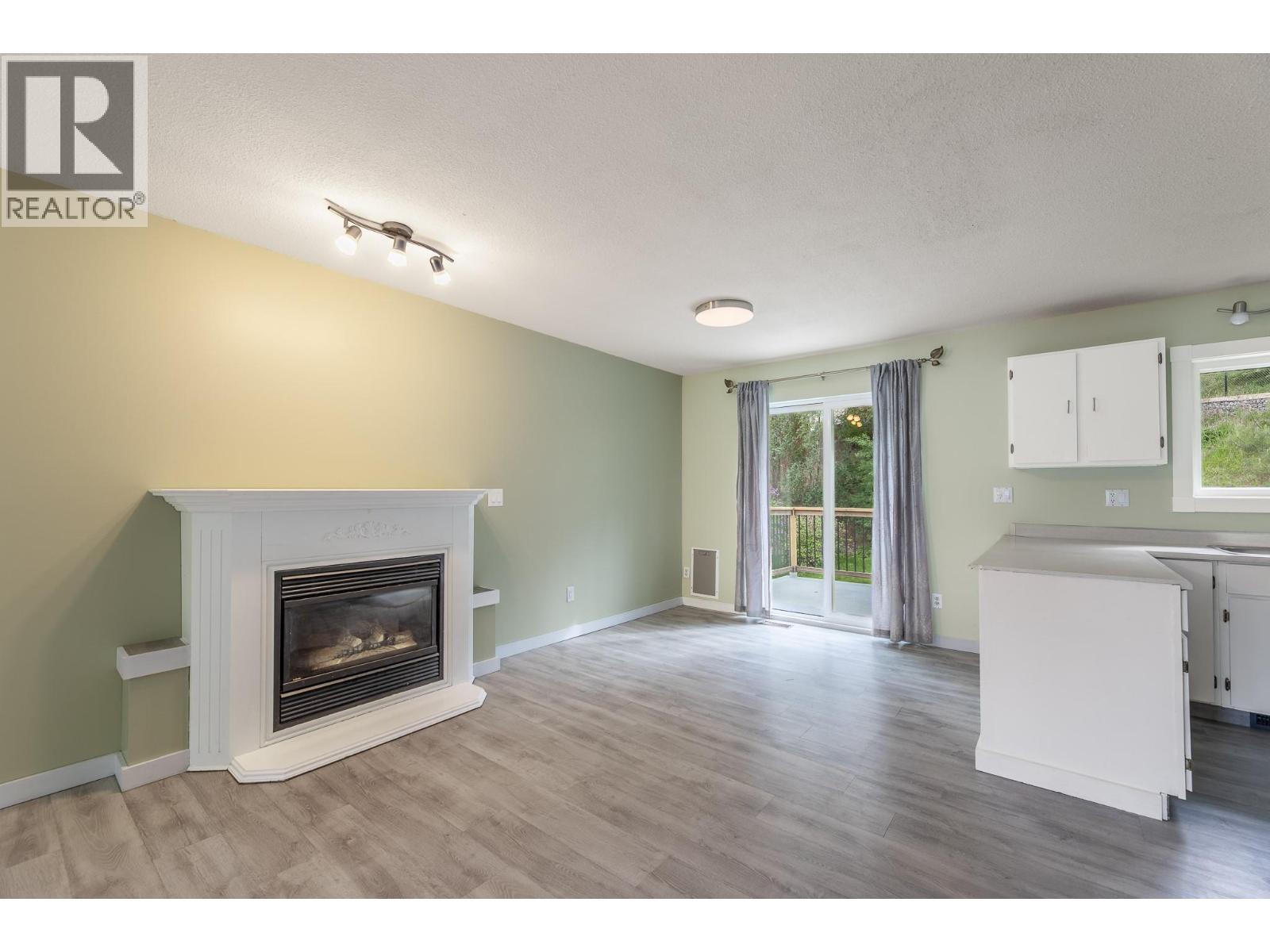 3436 McTaggart Road - 9