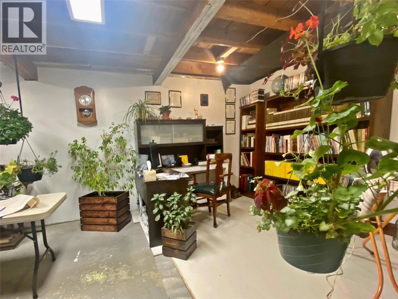 541 24 Highway - 24