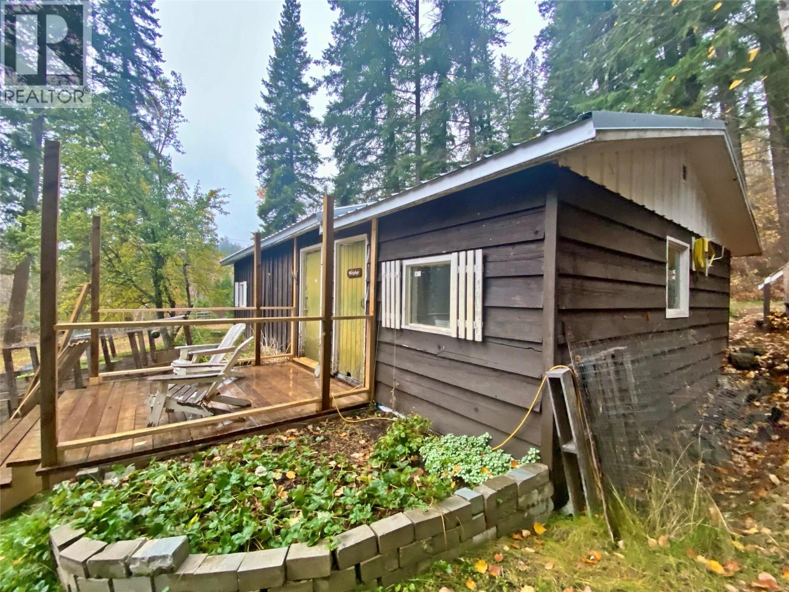 541 24 Highway - 43