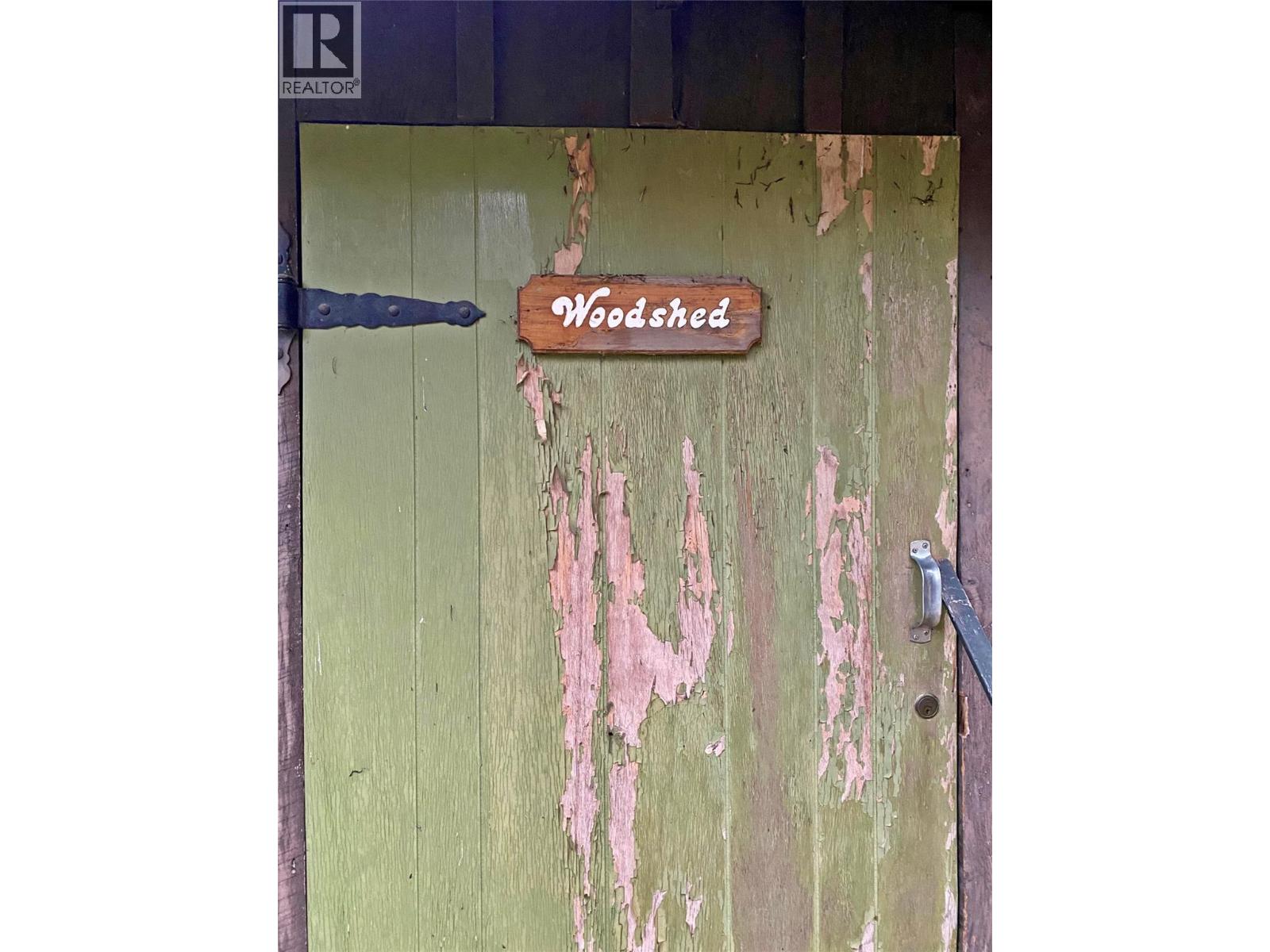 541 24 Highway - 42