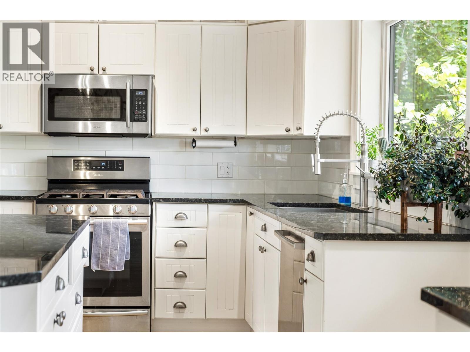  2302 23 Avenue, Vernon