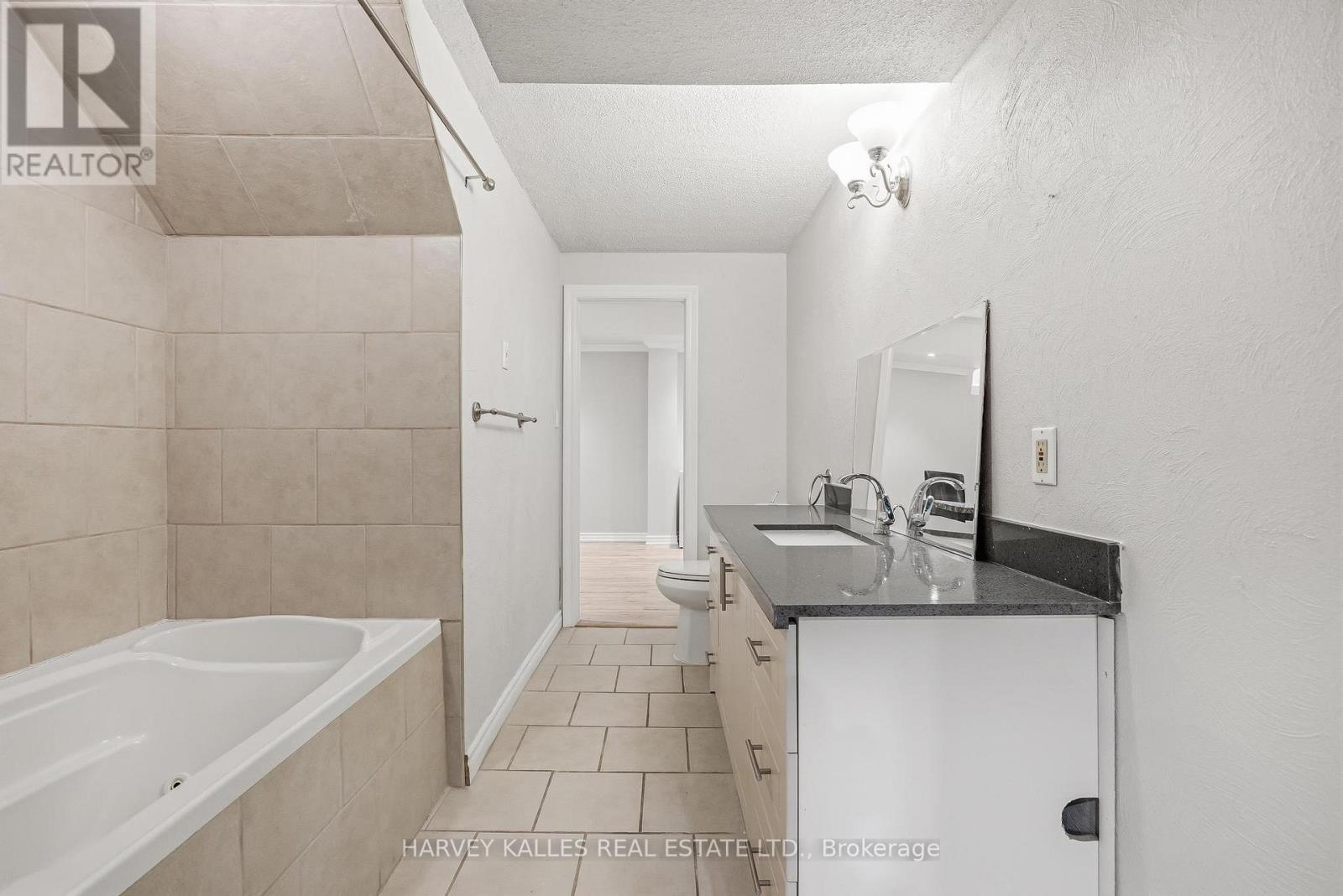951 WHITE CLOVER WAY - 40