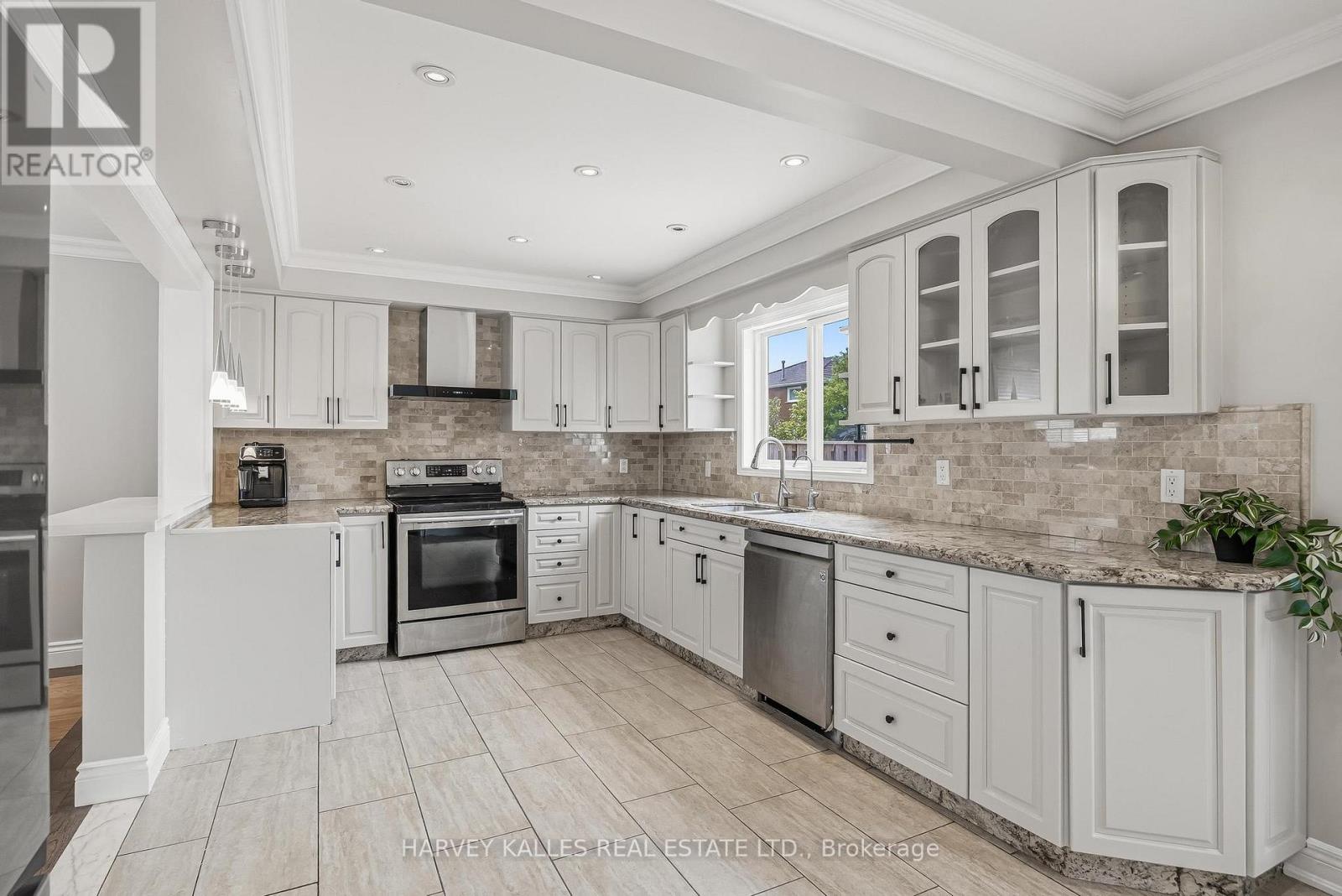 951 WHITE CLOVER WAY - 7