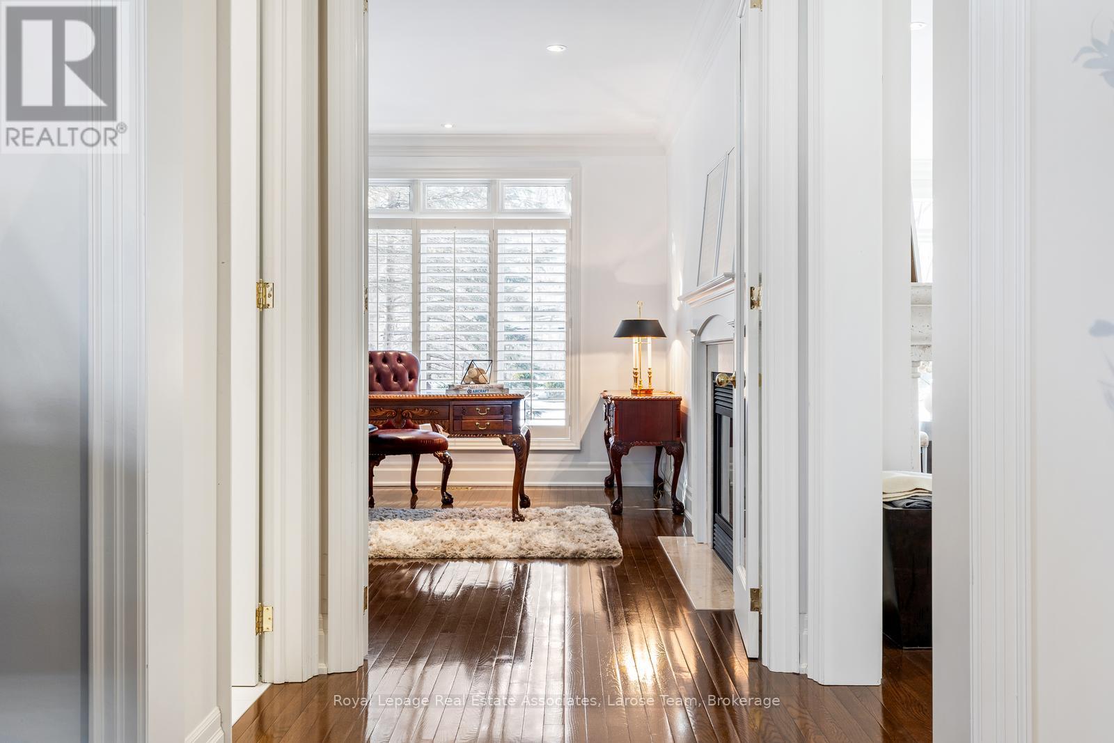 562 GLADWYNE COURT - 19