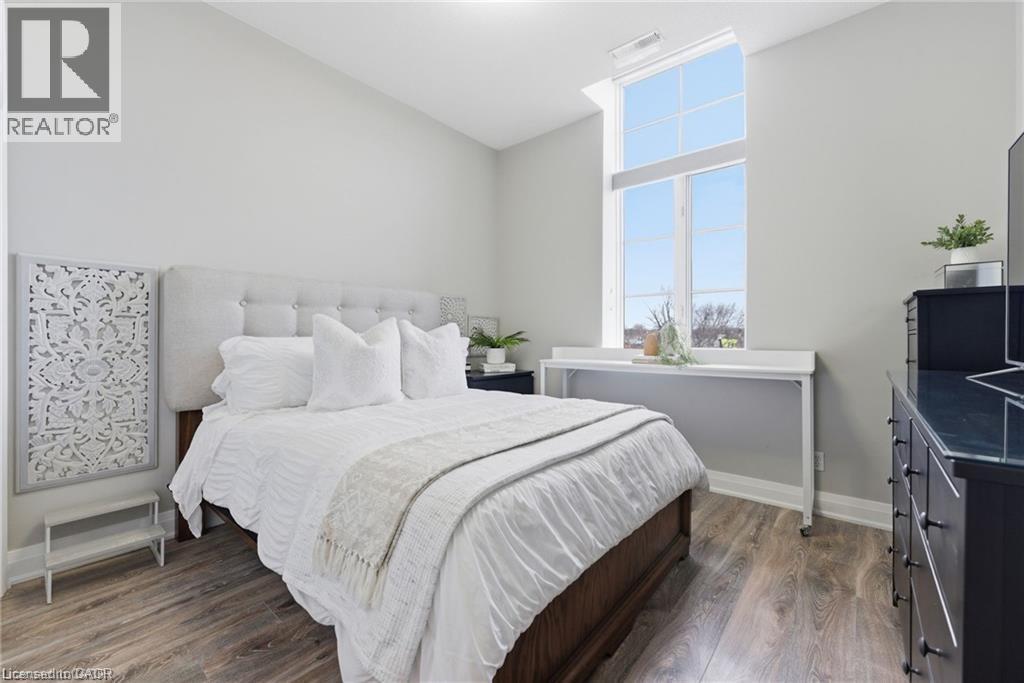 #322 262 DUNDAS Street E - 11
