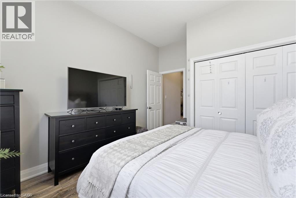 #322 262 DUNDAS Street E - 12