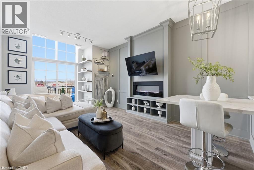#322 262 DUNDAS Street E - 4