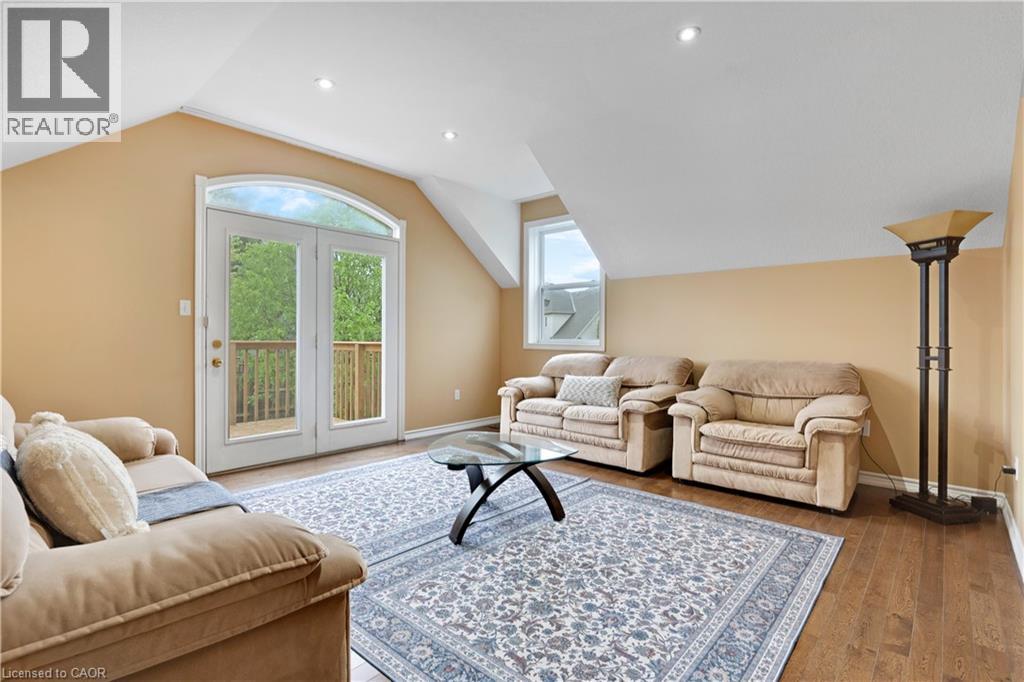 35 COOPERSHAWK Street - 19