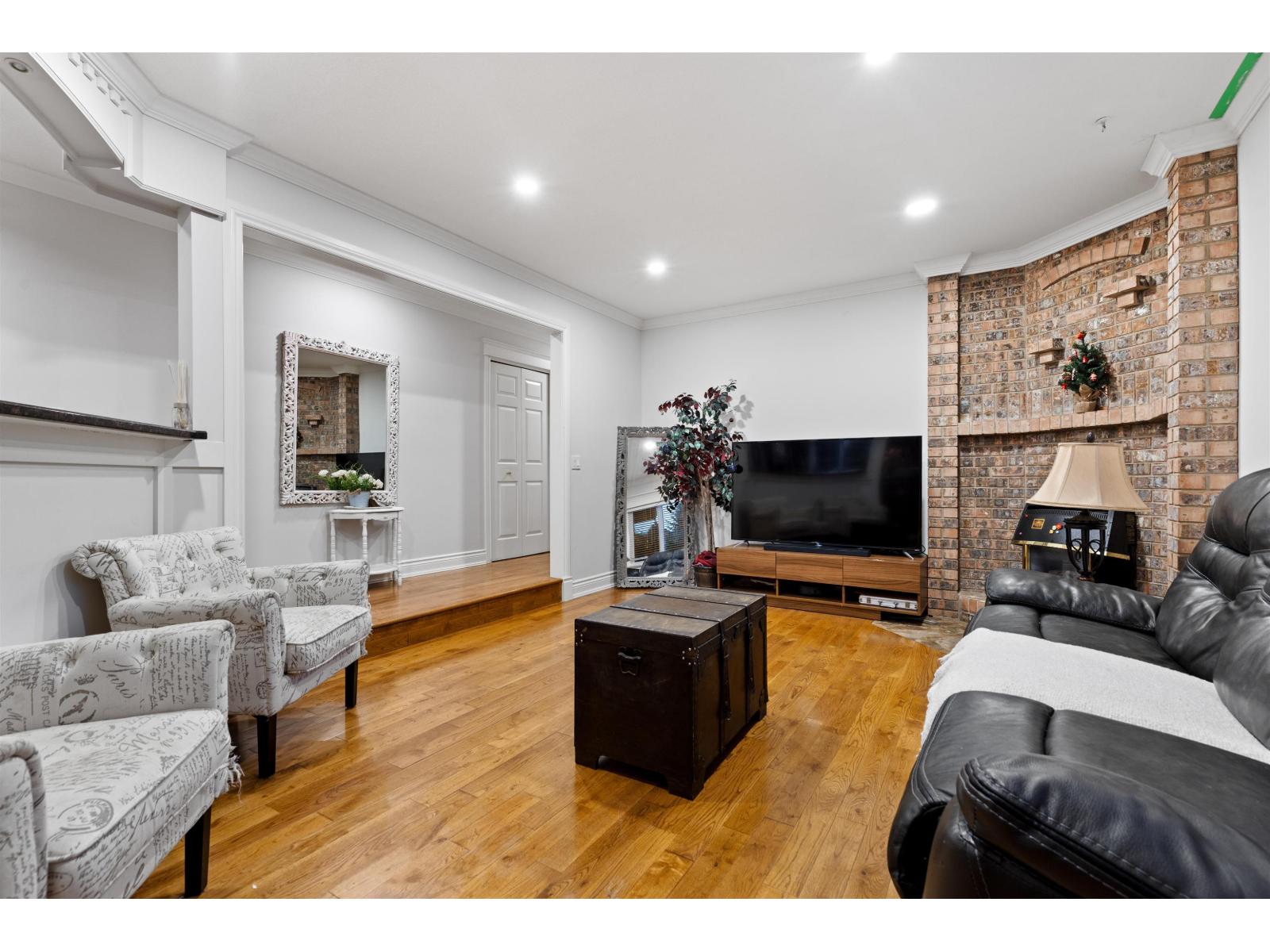 4 Bed, 3 Bath Duplex for Sale in Surrey – 1960 128 STREET, Surrey – MLS# R3111136 - Image 10