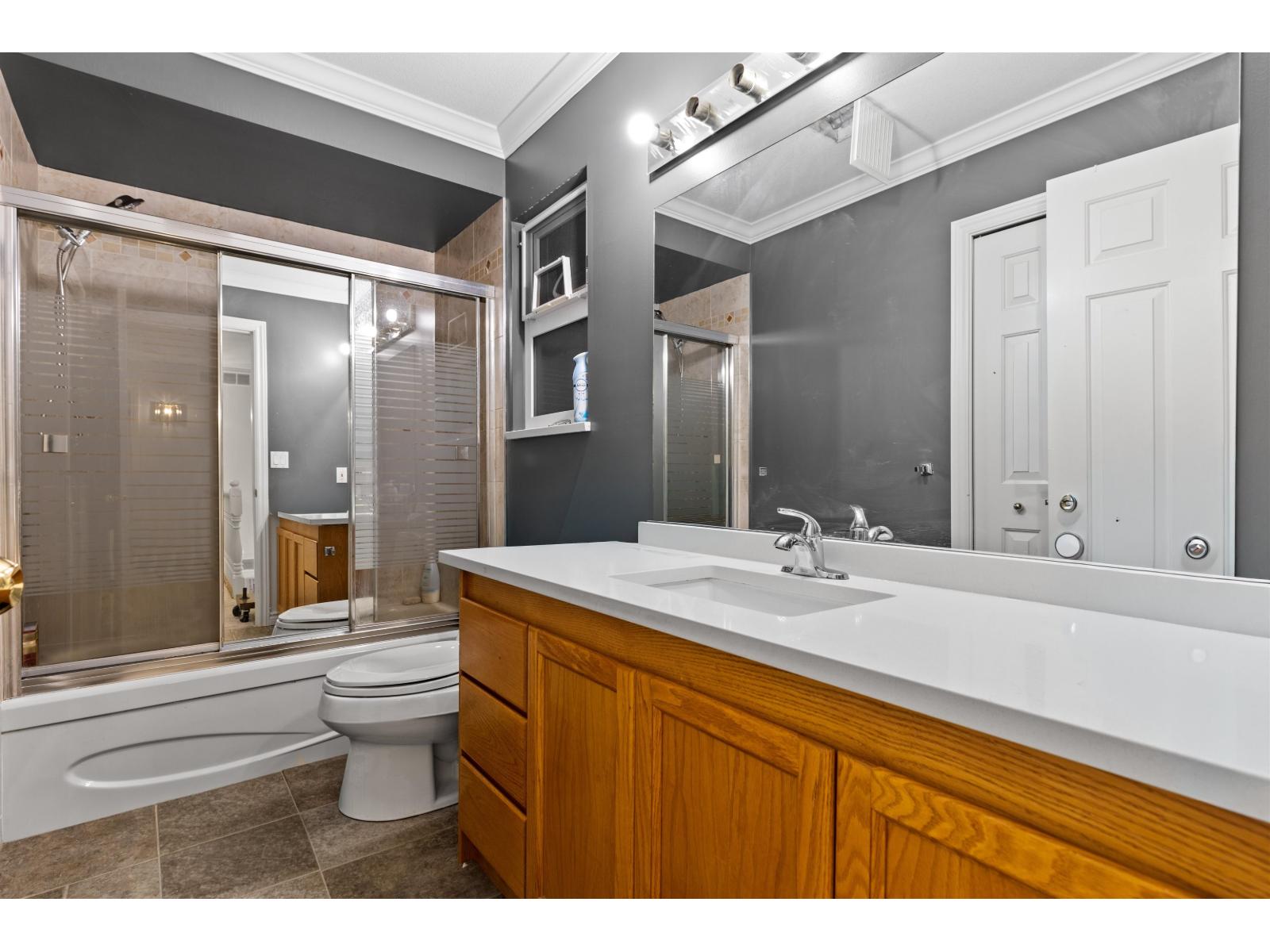 4 Bed, 3 Bath Duplex for Sale in Surrey – 1960 128 STREET, Surrey – MLS# R3111136 - Image 28