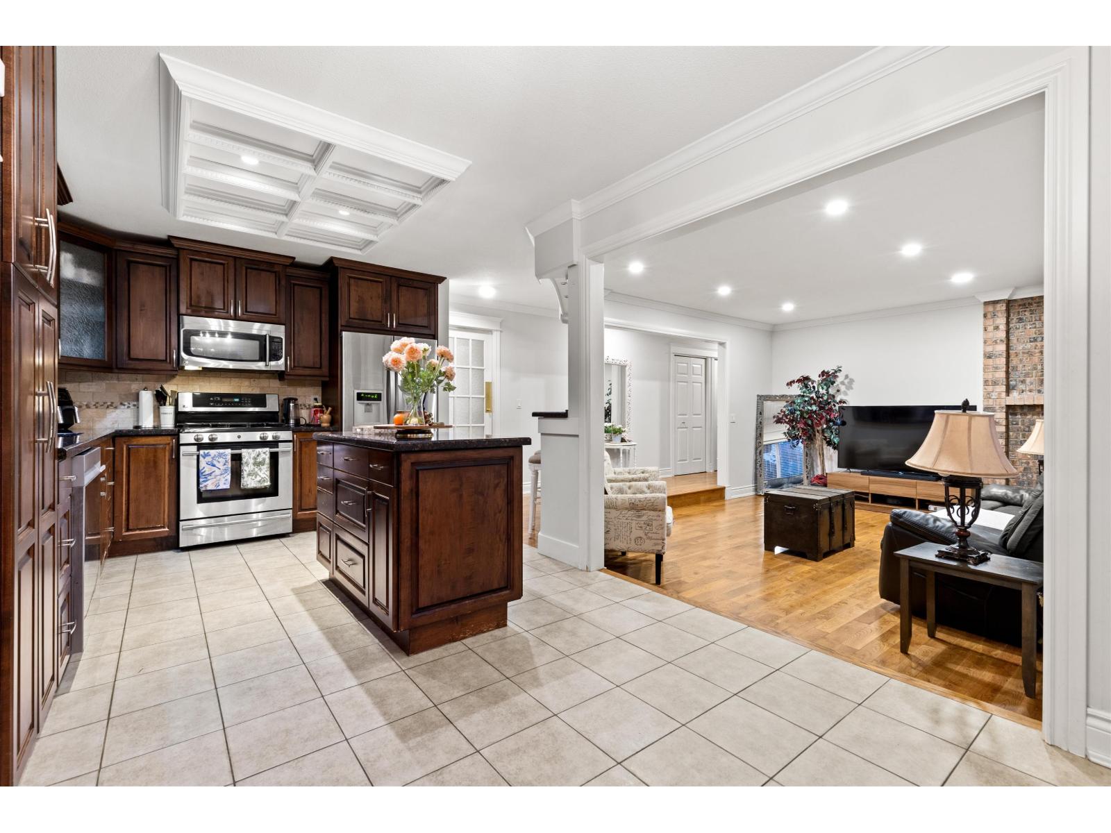 4 Bed, 3 Bath Duplex for Sale in Surrey – 1960 128 STREET, Surrey – MLS# R3111136 - Image 9
