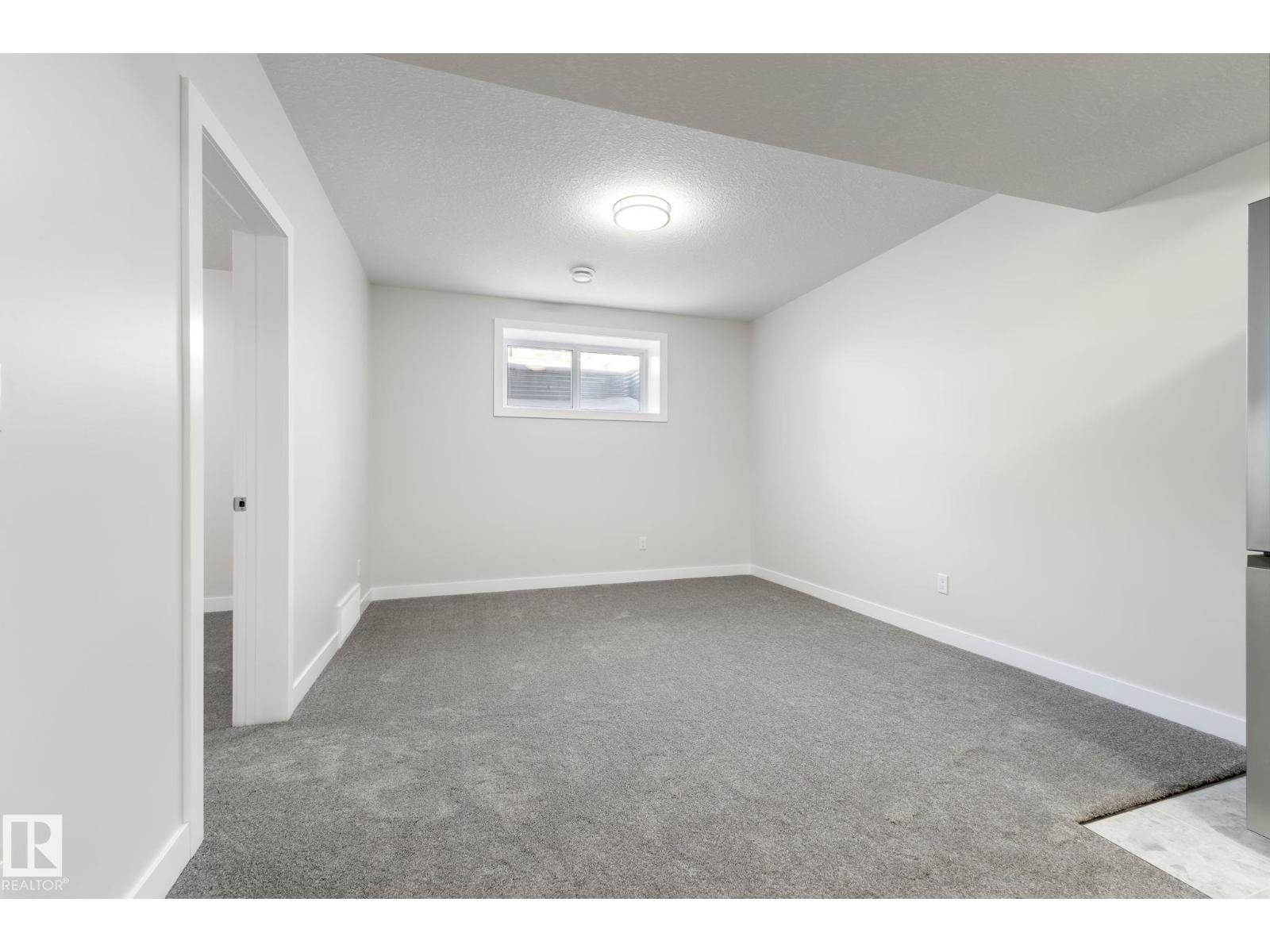 5736 176 AV NW - 48