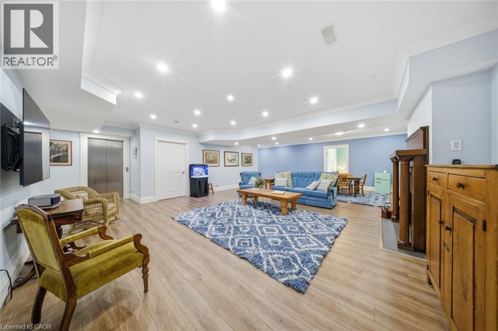 70 BROWN Street - 36