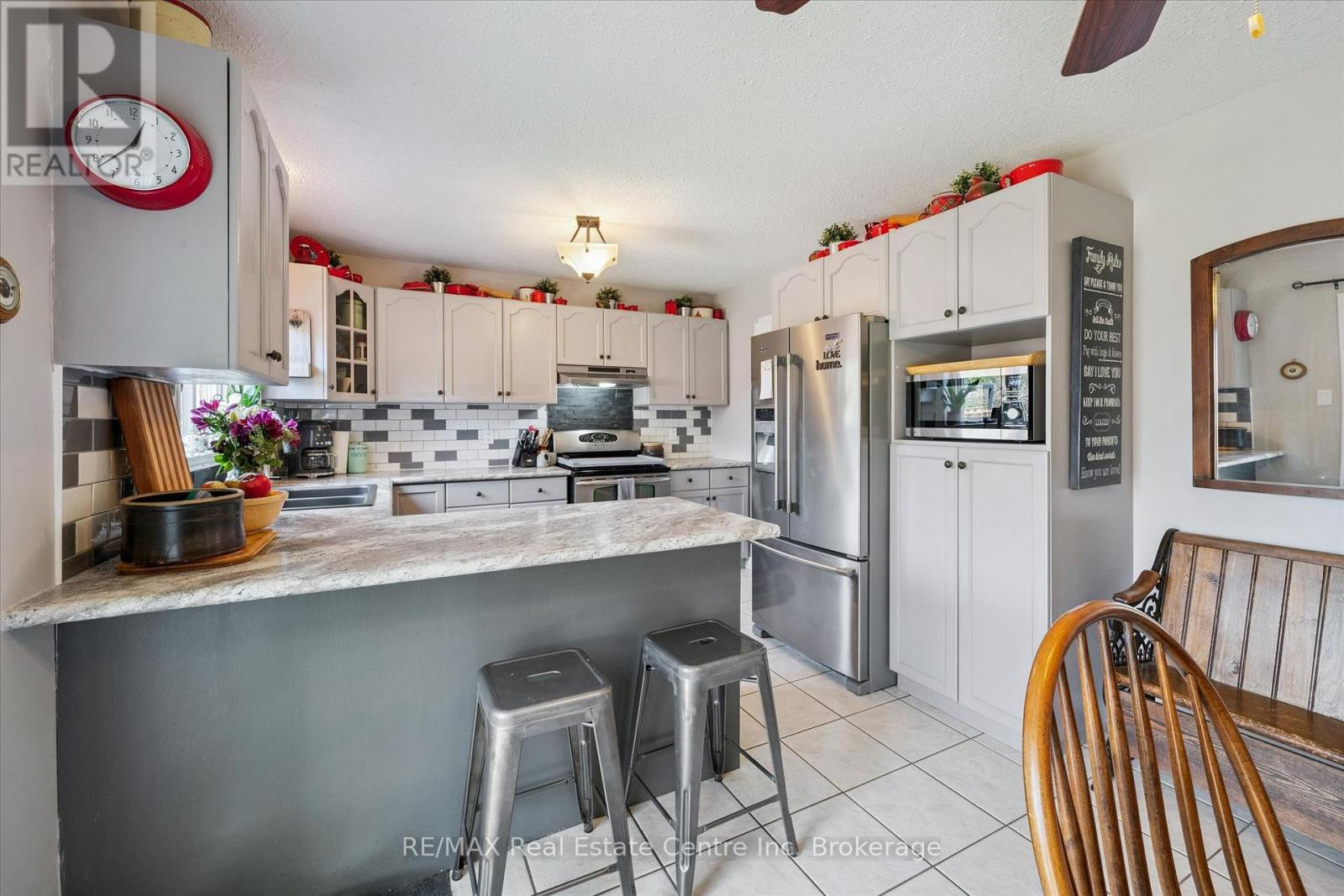 332 DANIEL CRESCENT - 15