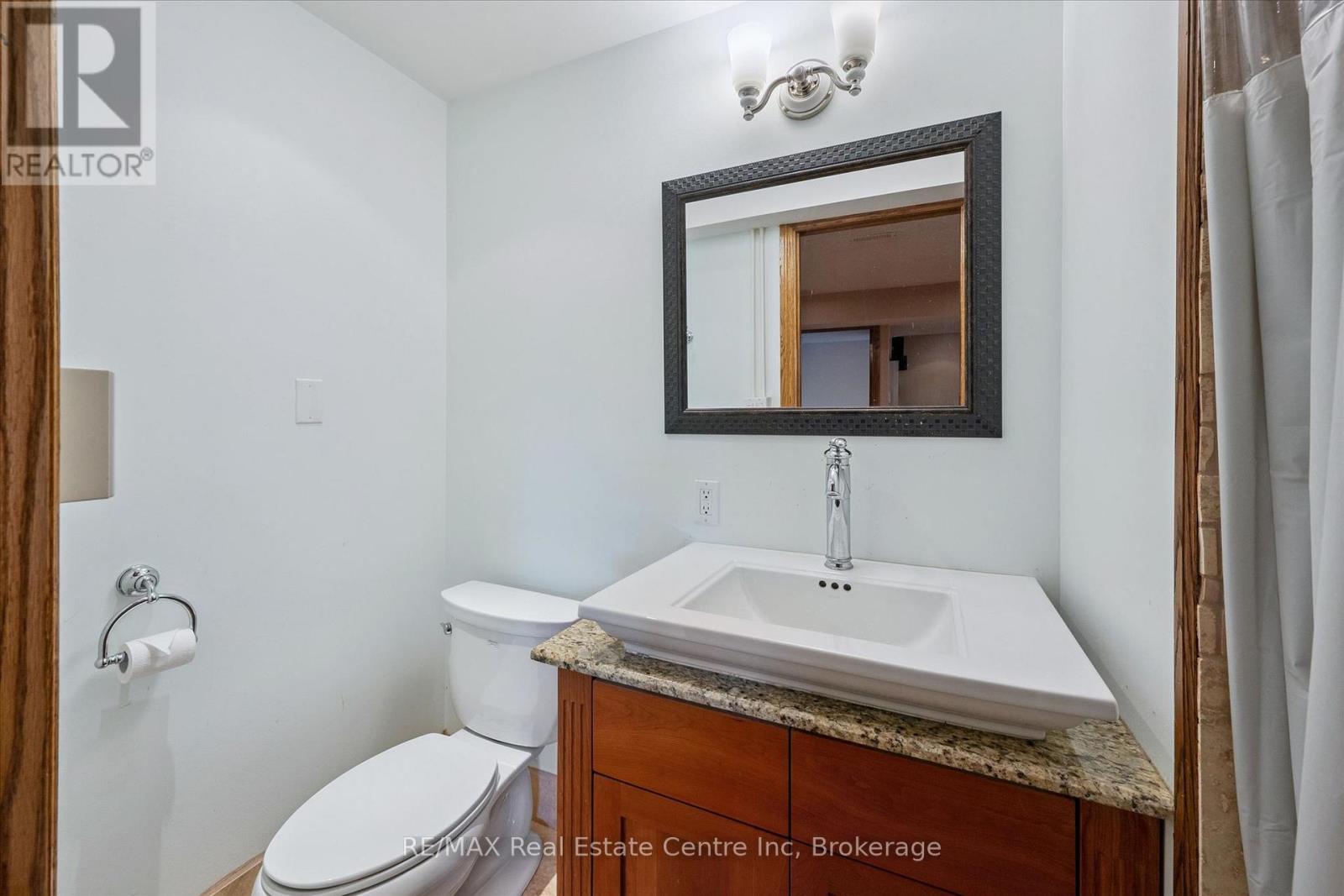 332 DANIEL CRESCENT - 35
