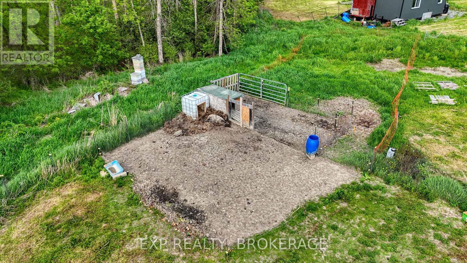 936 Sheffield Lane — photo 42