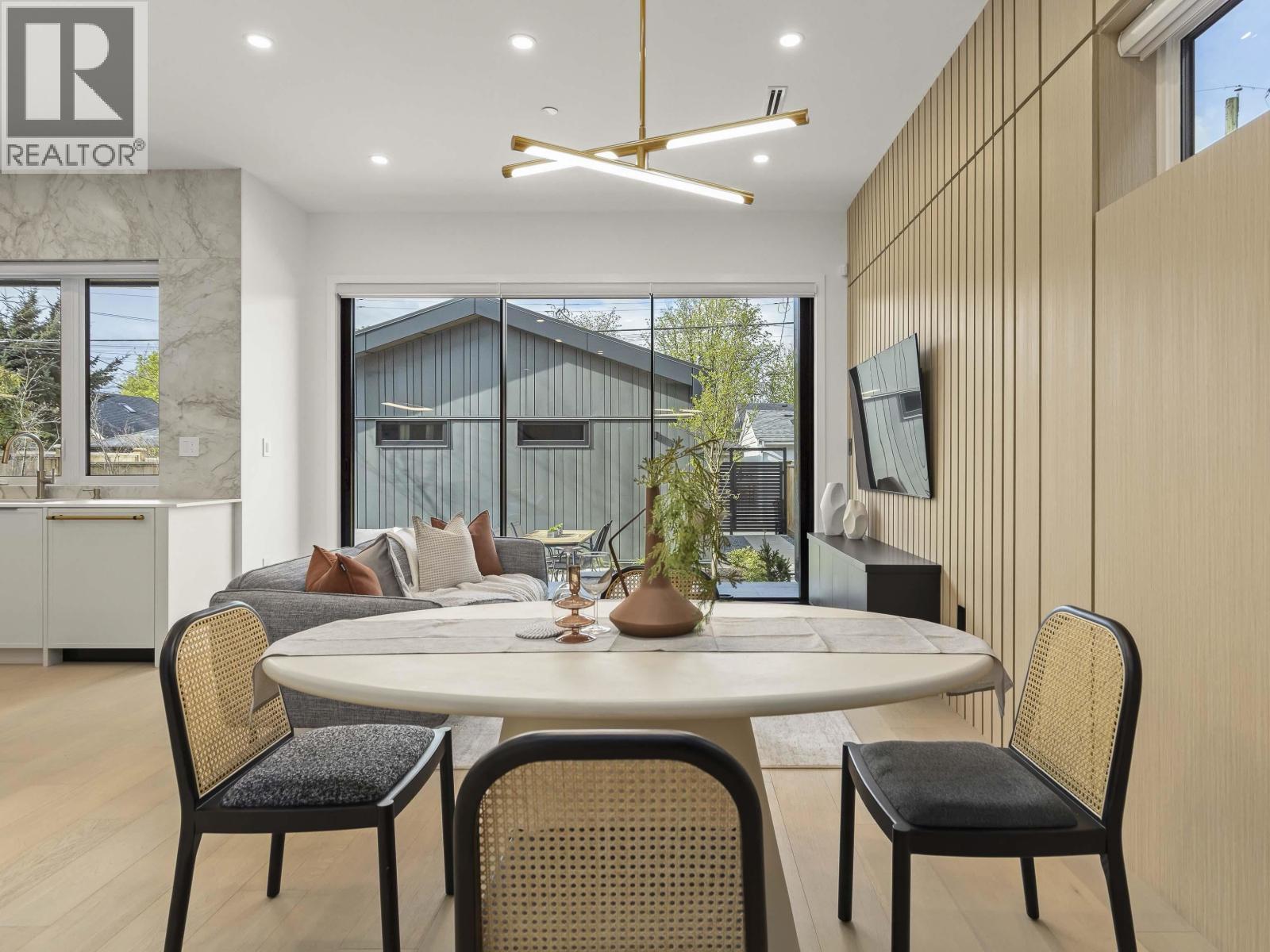 2 3255 W 13TH AVENUE, Vancouver