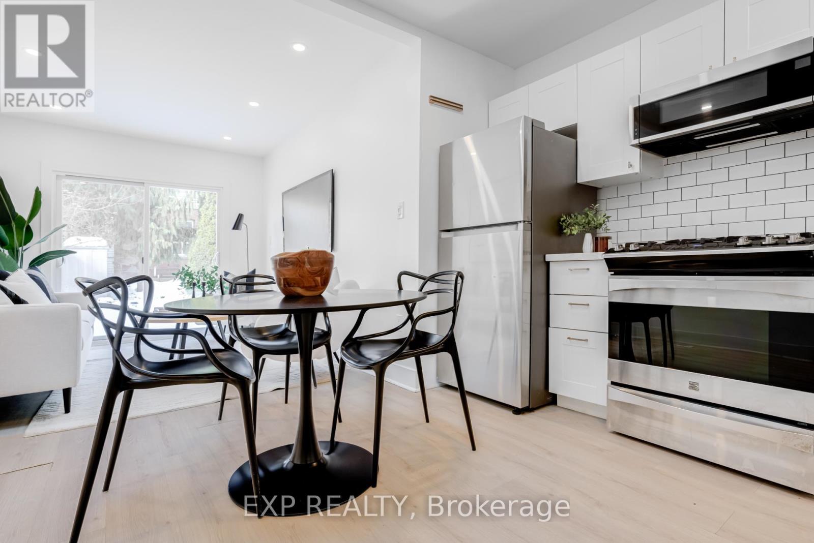 146 HANSON STREET - 12