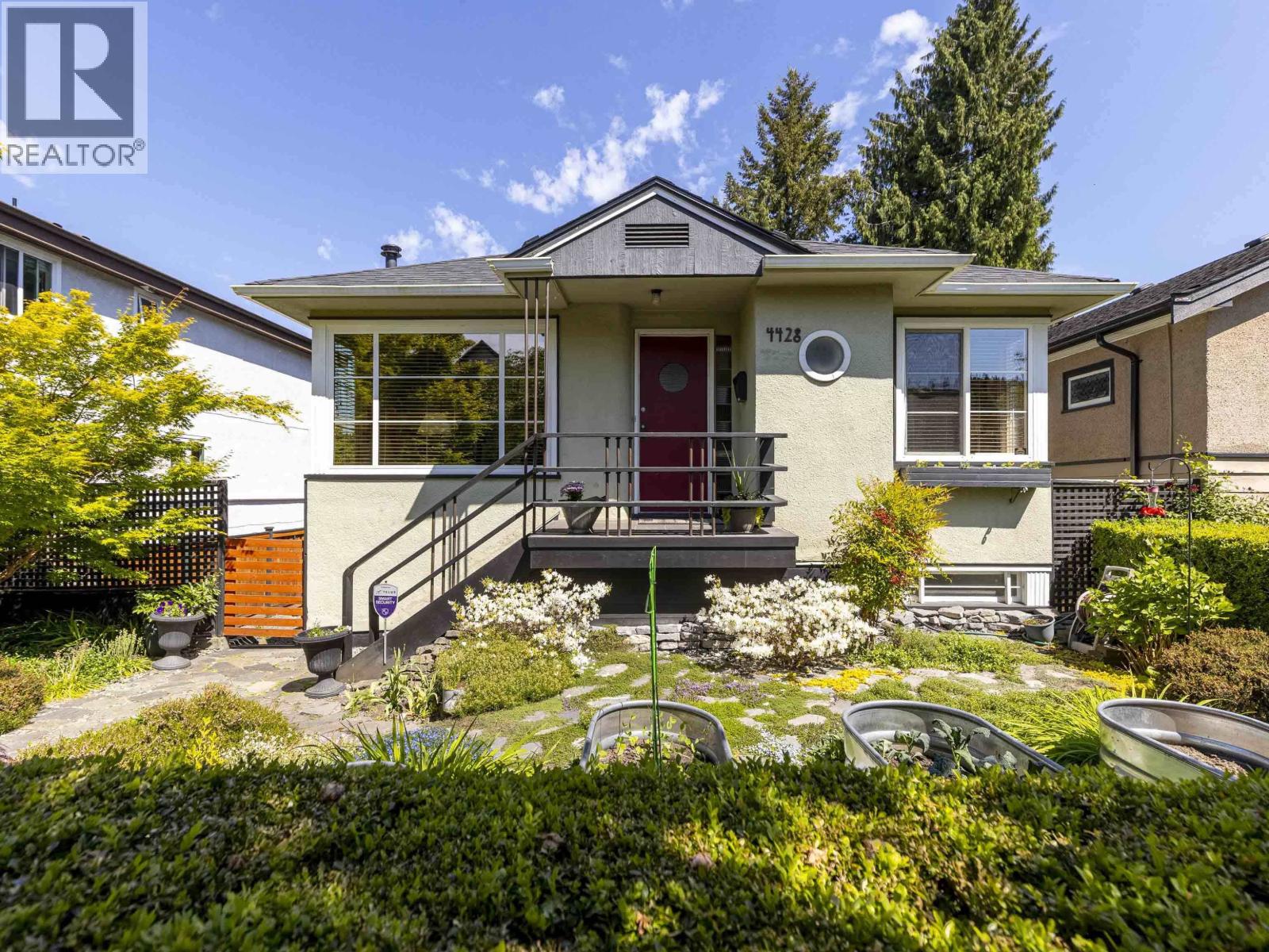 4428 ST. GEORGE STREET, Vancouver