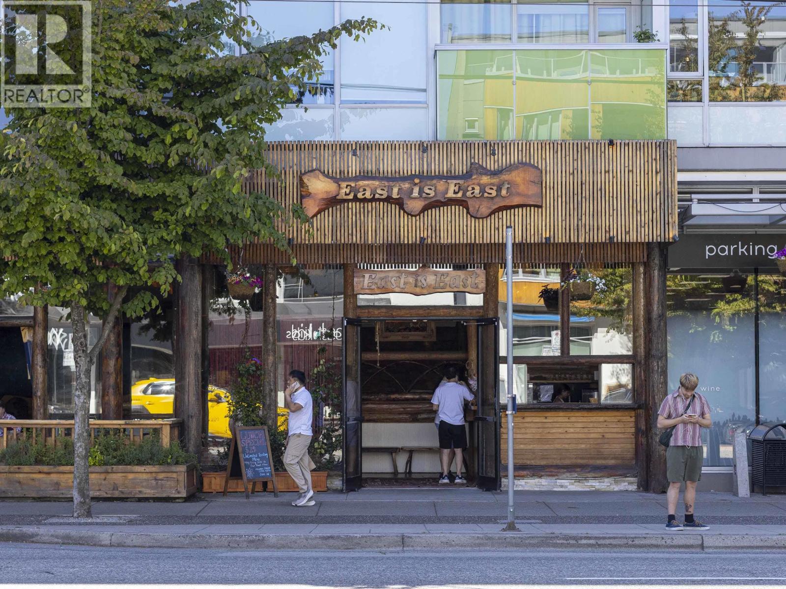 4428 ST. GEORGE STREET, Vancouver