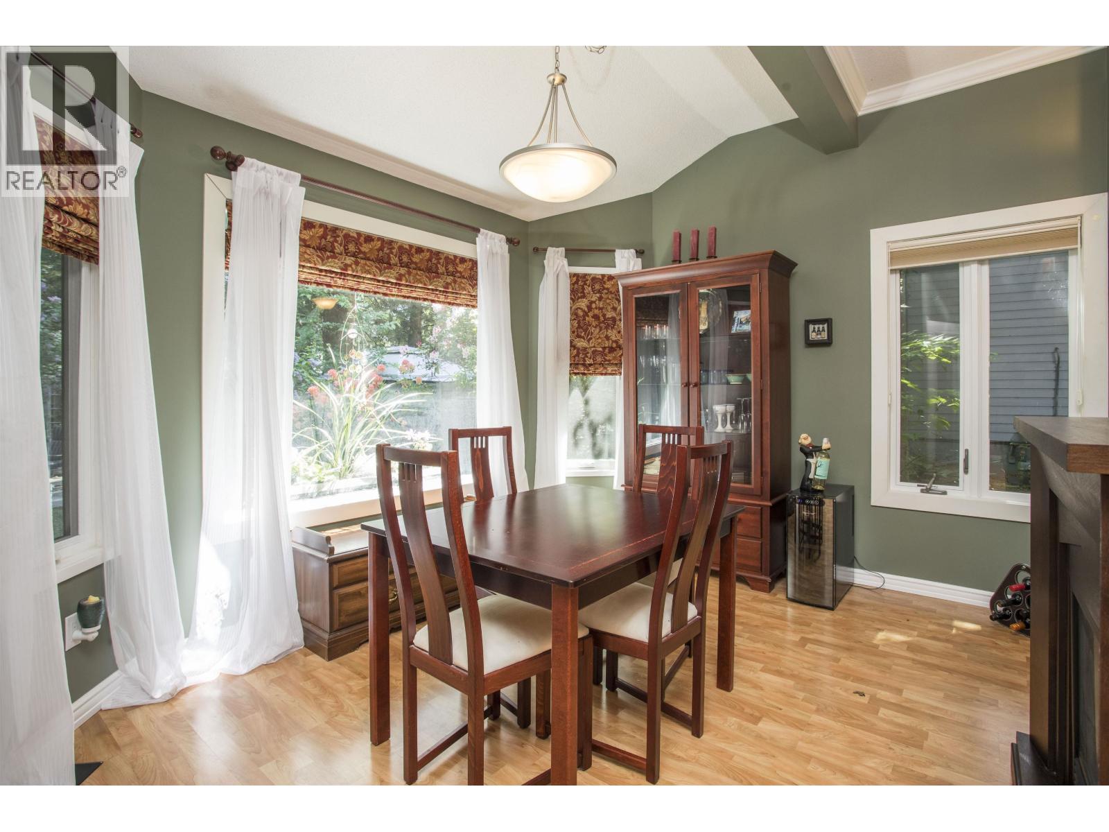 1989 CEDAR VILLAGE CRESCENT, North Vancouver