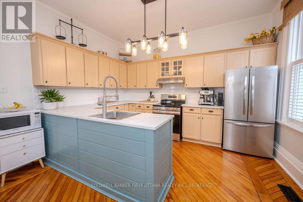 201 BRIDGE STREET W - 15