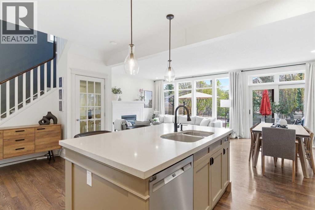 53 Discovery Ridge Gardens SW - 11