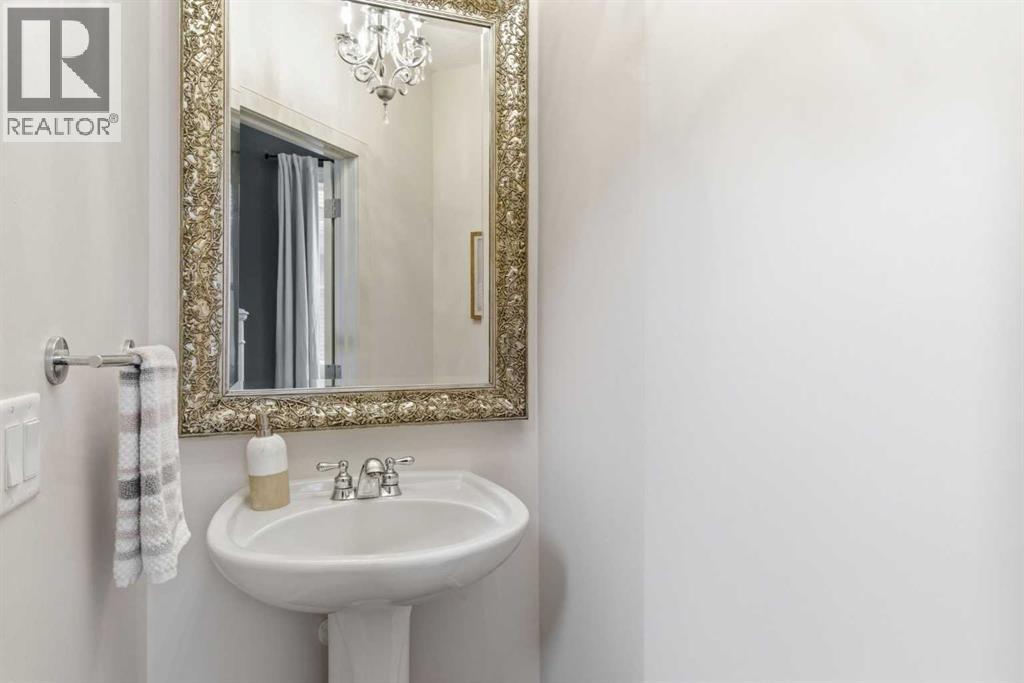 53 Discovery Ridge Gardens SW - 19