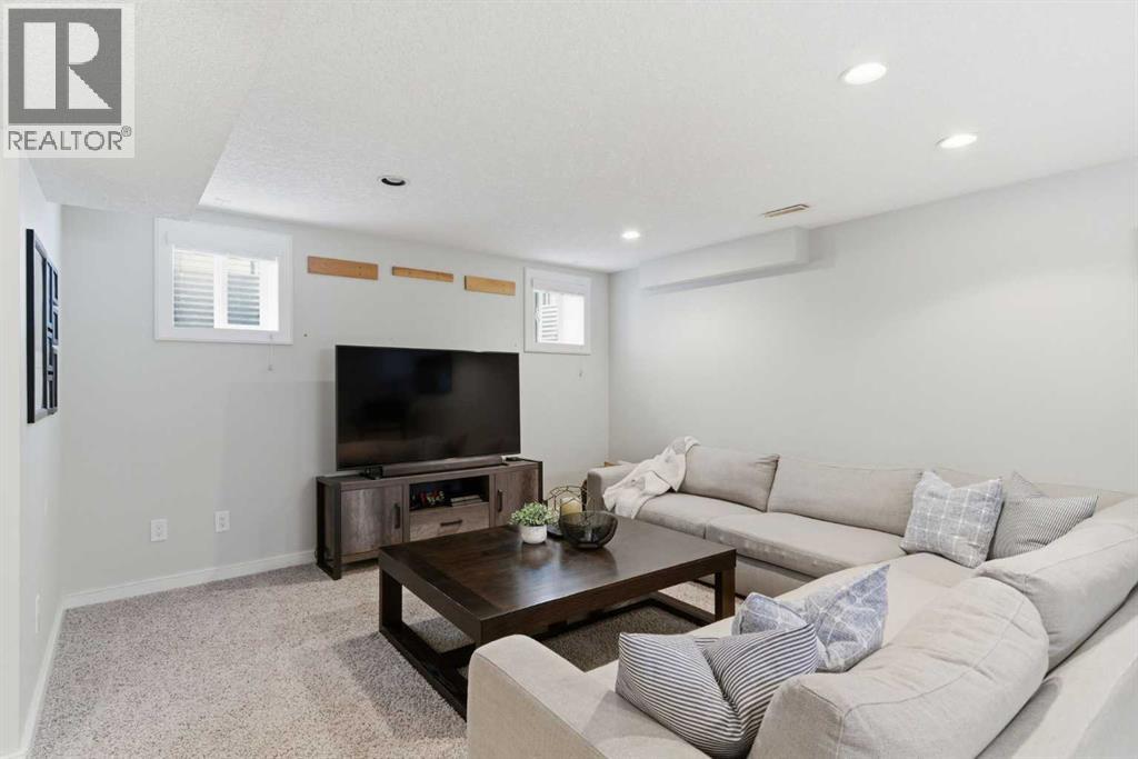 53 Discovery Ridge Gardens SW - 35