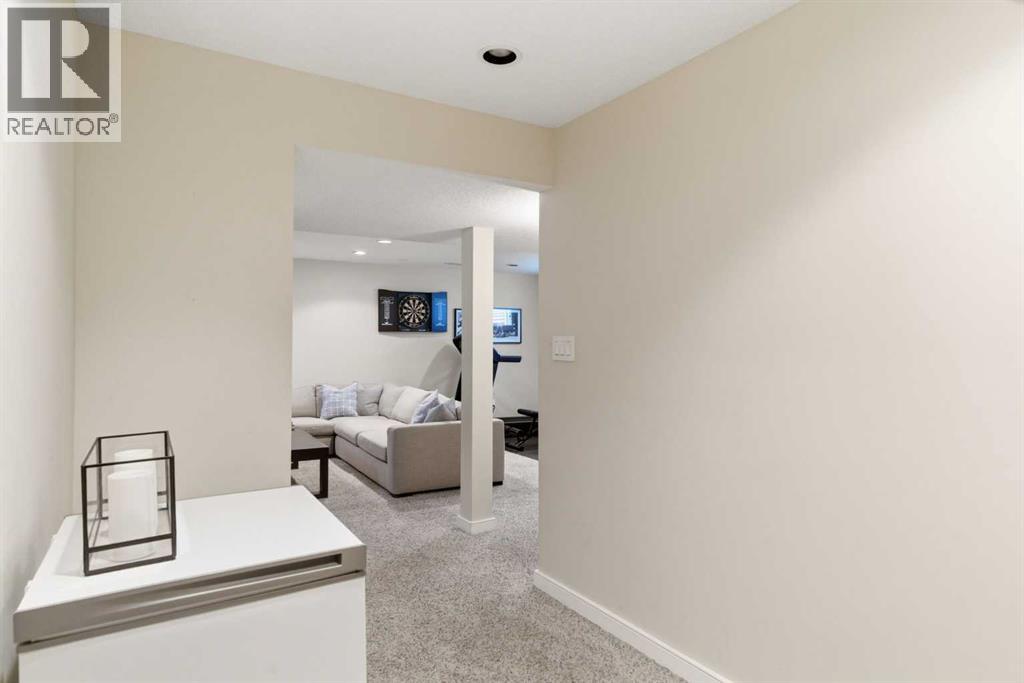 53 Discovery Ridge Gardens SW - 34