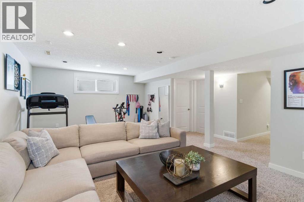 53 Discovery Ridge Gardens SW - 37