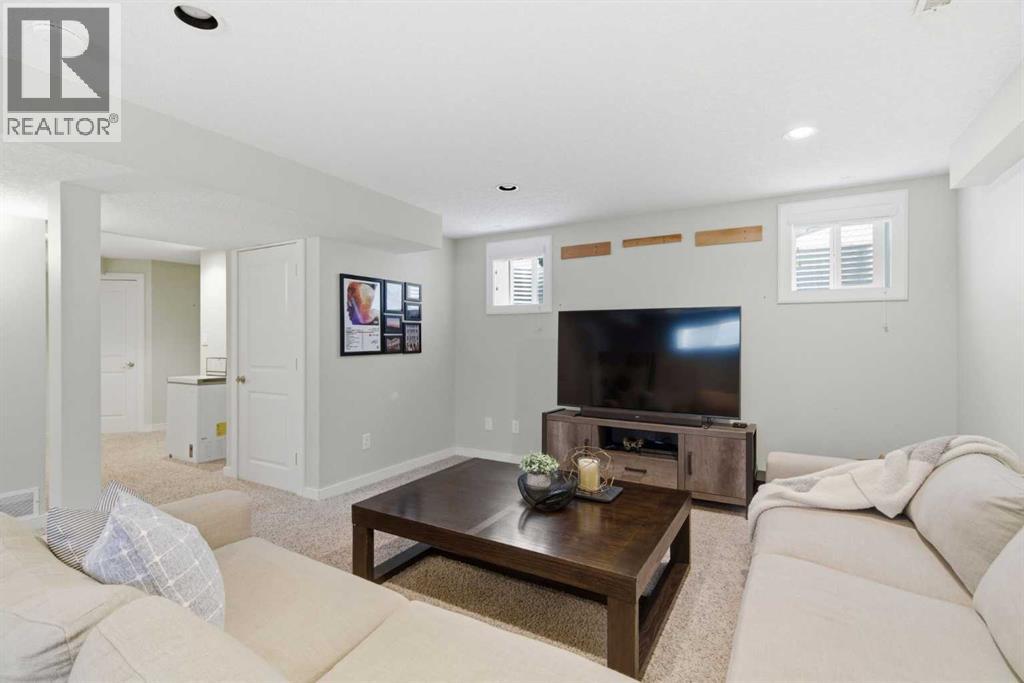 53 Discovery Ridge Gardens SW - 38